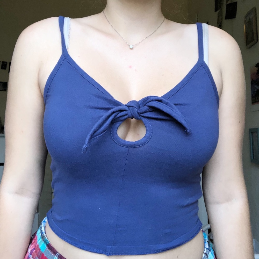 Navy cropped tie-front tank